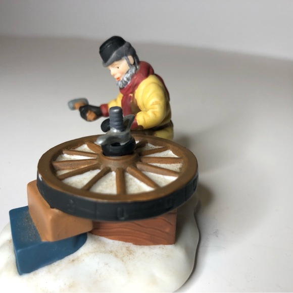 Department 56 Dickens Village – Figurines (lot of 12)  - $60 - Picture 6 of 16